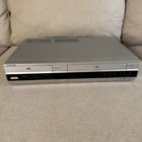 Sony SLV-D261P DVD VCR Player Combo Tape Recorder Tested Working No Remote - Picture 1 of 12